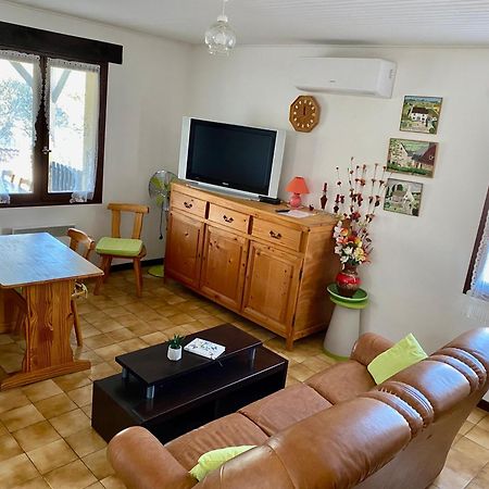 Hebergements Des Posas Sampzon Quarto foto