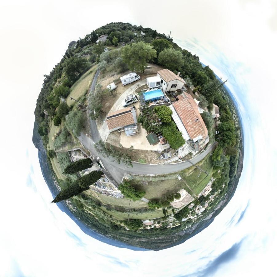 Hebergements Des Posas Sampzon Exterior foto